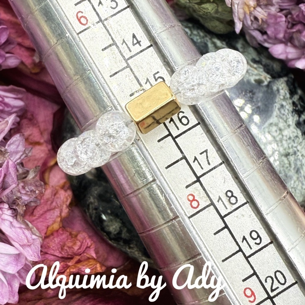 Alquimia White quartz and gold Ring